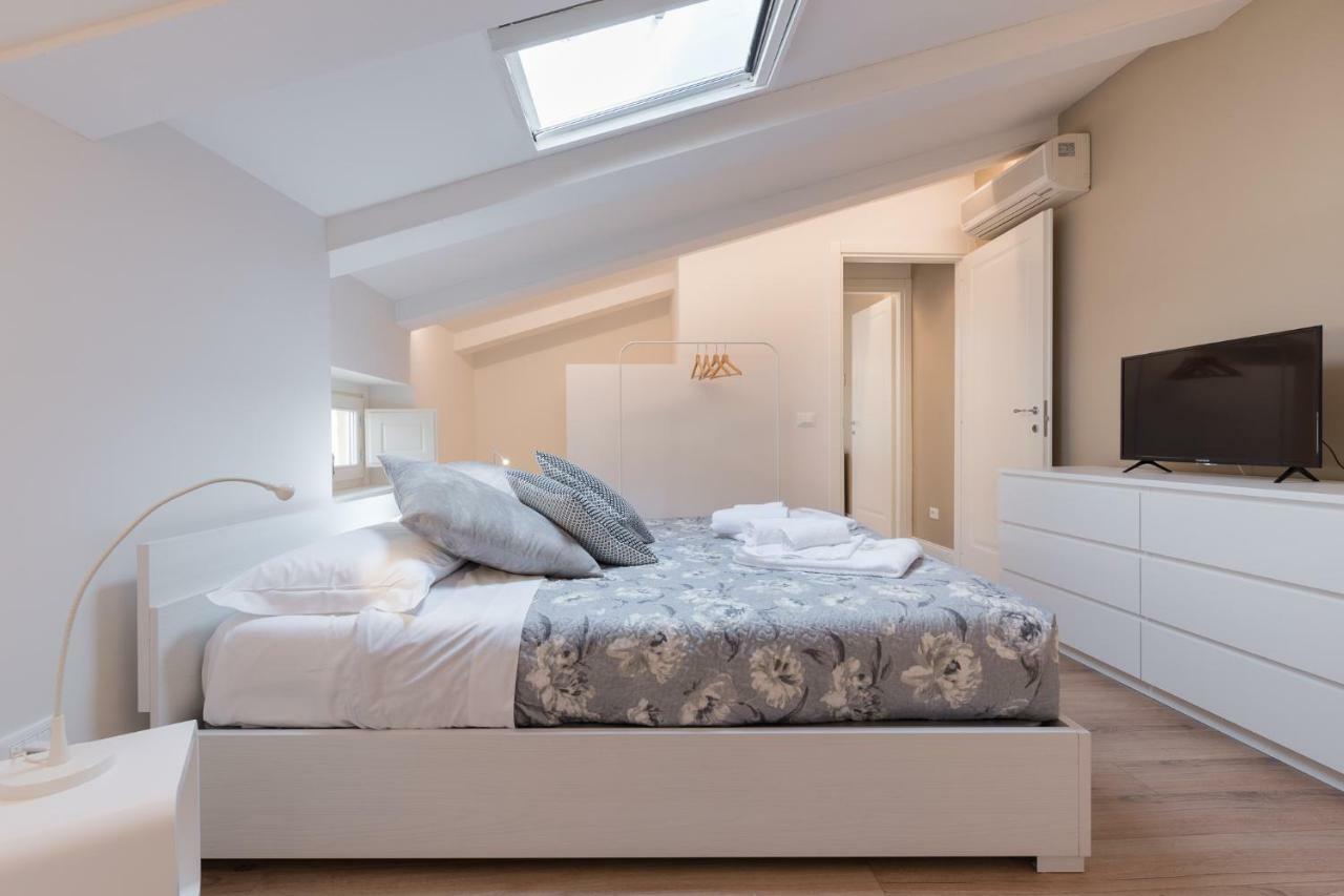 Luxury Apartment In City Center Florencia Exterior foto